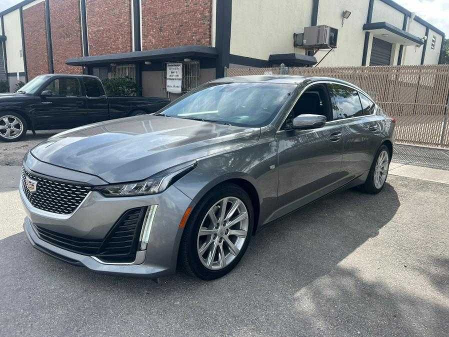 2022 Cadillac CT5 4dr Sdn Luxury