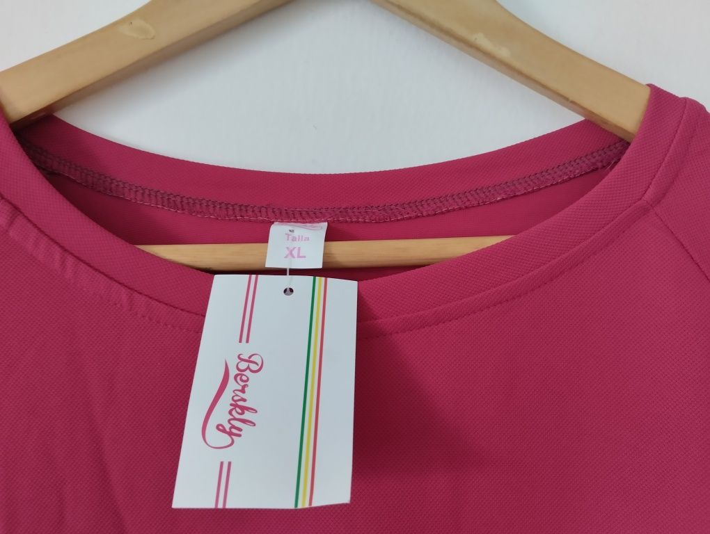 Vestido Berskly novo

 Desenho da Mini

Com etiqueta



Cor de rosa