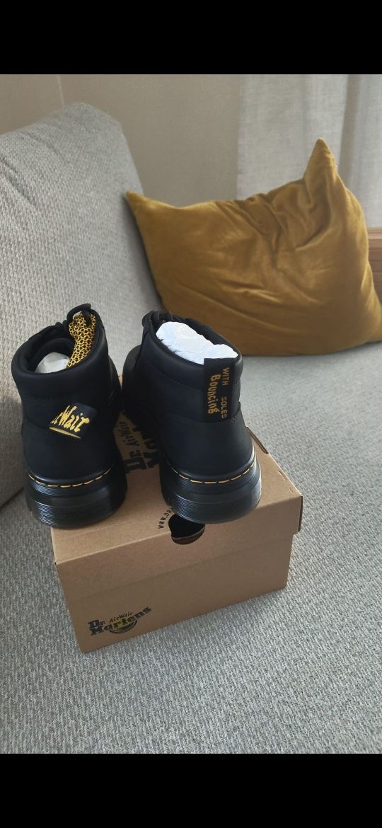 Buty botki trapery za kostkę dr. Martens bonny leather wyoming 39