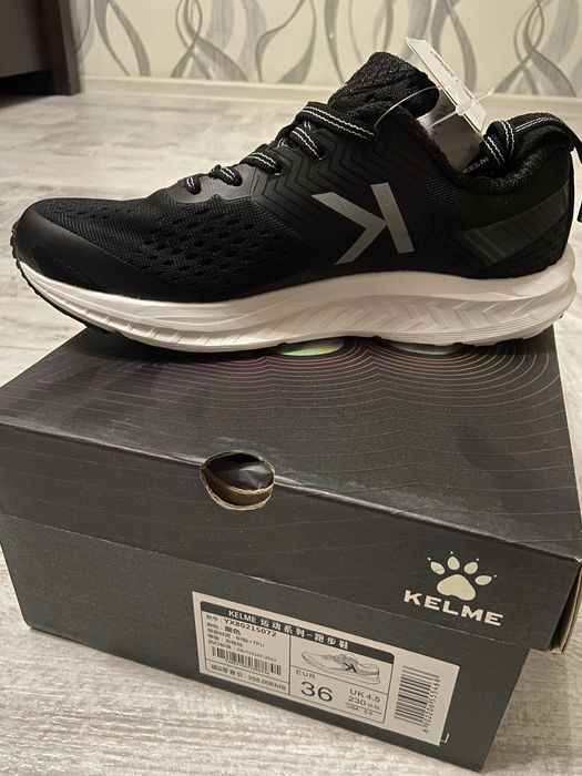 Спортивные кроссовки Kelme - YX80215072.9000