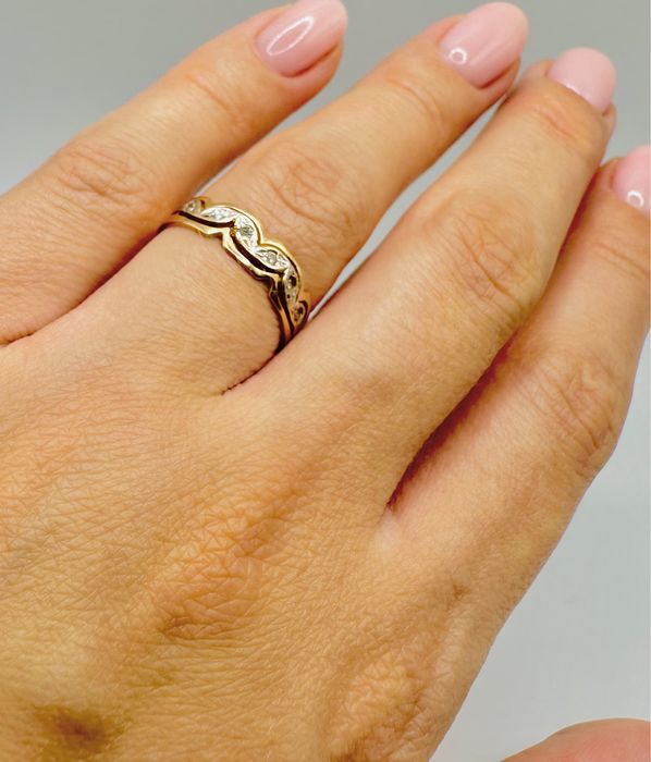 Złoty pierścionek z cyrkoniami pr.585