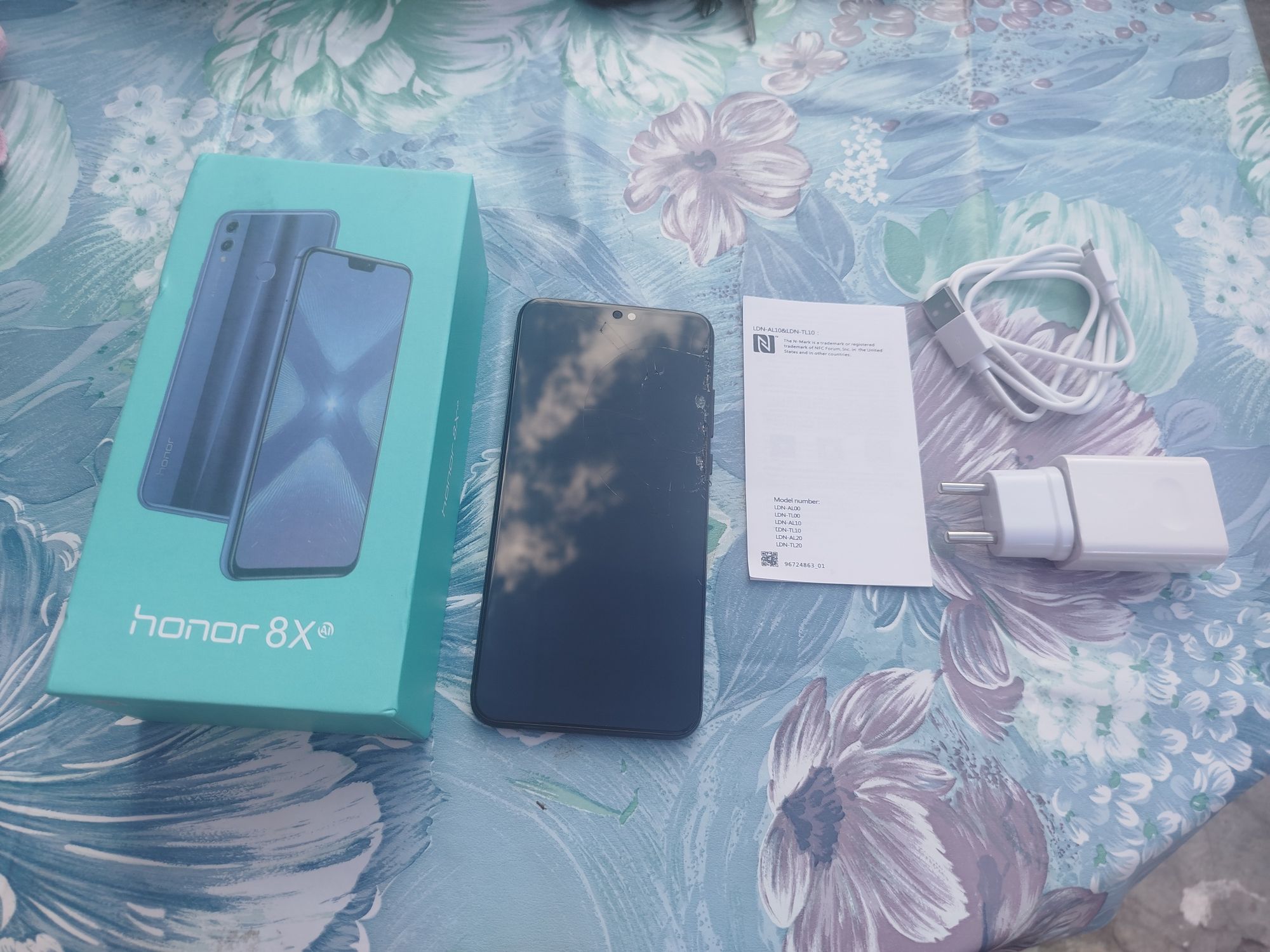 Sprzedam honor x8 6gb ram 128gb pamięci. Cena do negocjacji