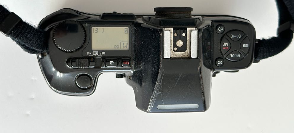 Nikon F-801s - Camera