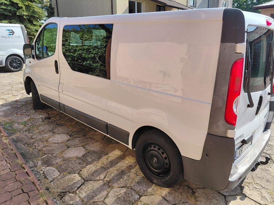 Opel Vivaro 2.0 07r 9osobowy