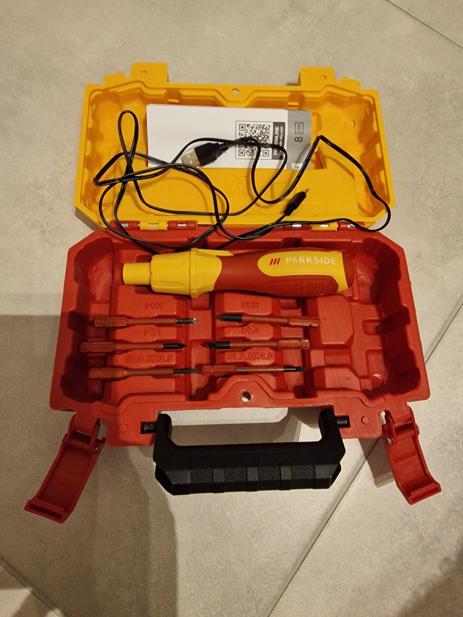 PARKSIDE® śrubokręt elektryczny
Akumulatorowy wkrętak 4 V, PASD 4 C3,
