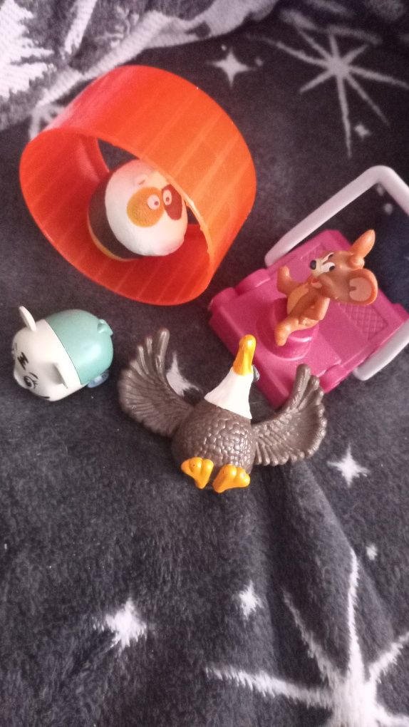 Figurki mc donald i Kinder jajo