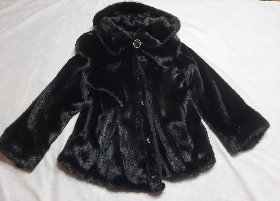 Шубка з чорної норки