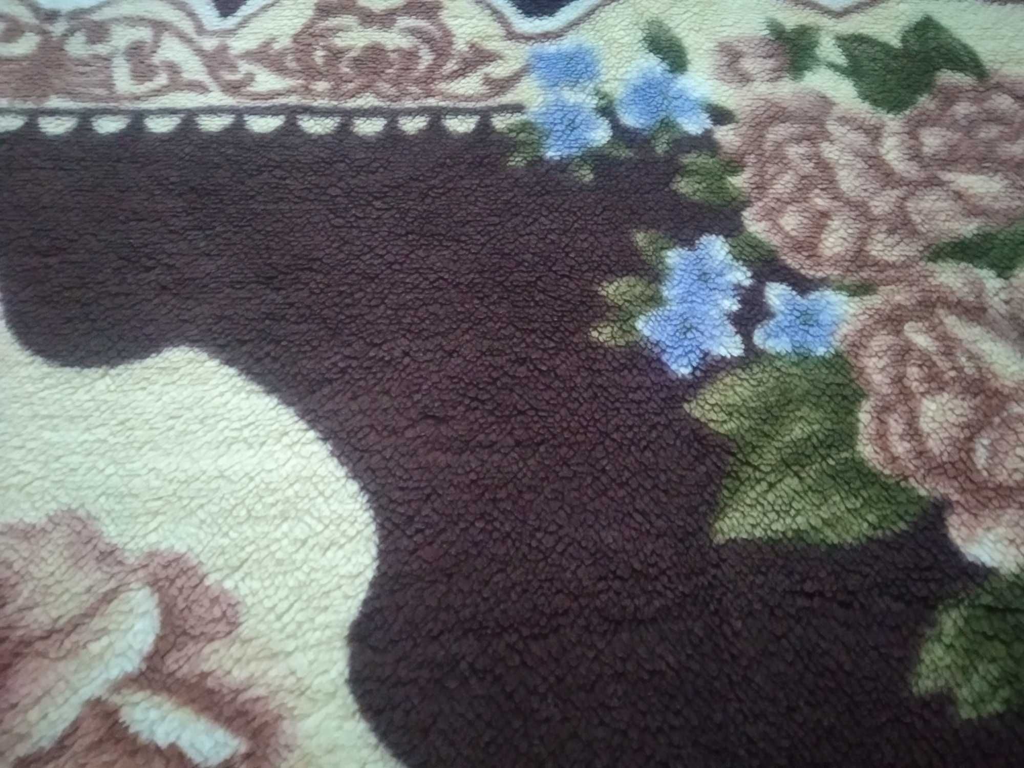 gruby koc akrylowy /wzór ornamentowy *160 x 200