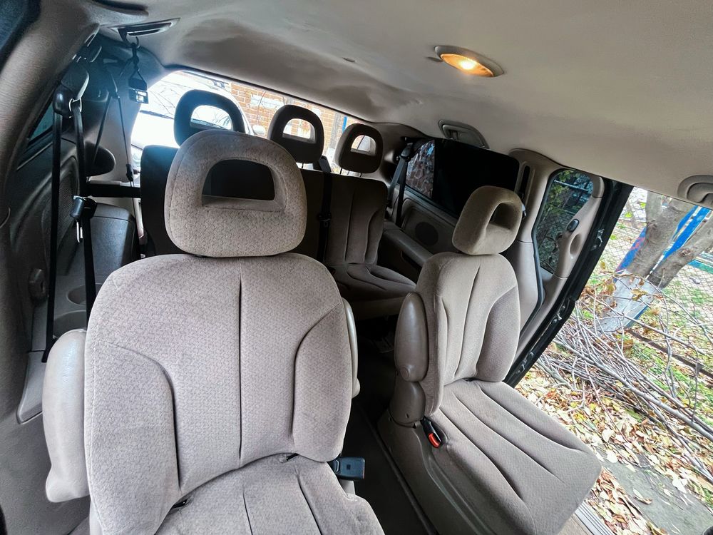 Авто Chrysler Grand Voyager 2.5 td, 2 ключа, документи, мінівен Skoda