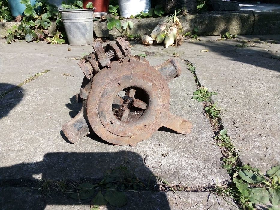 клуп для нарізання різьби труб (клуп трубний)