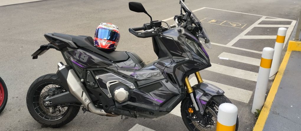 X ADV 750  automática com mudanças