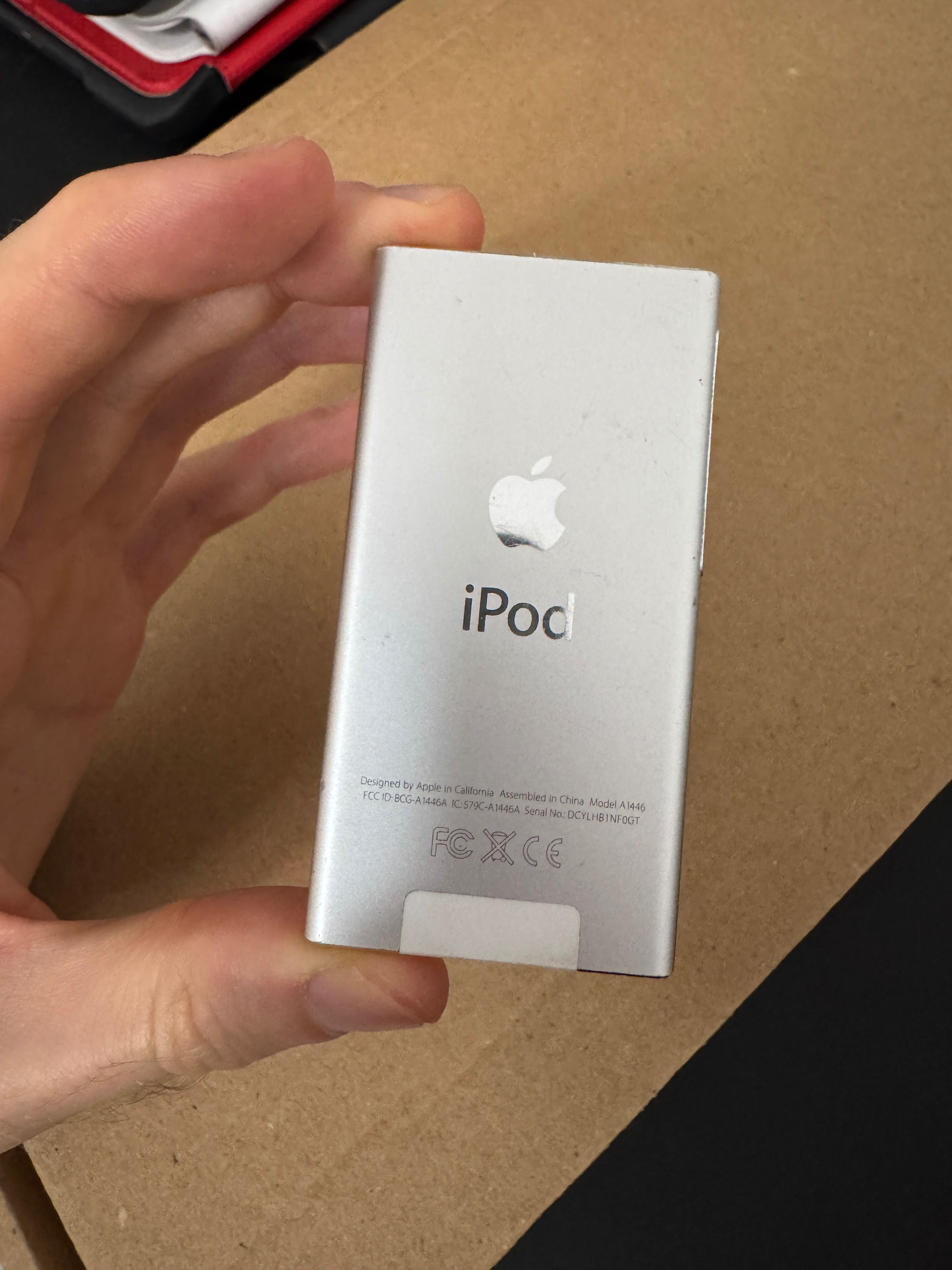 Apple iPod Nano 7 16GB MP3 плеєр