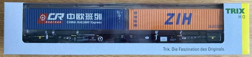 TRIX 24802 kontenerowy przegubowy platforma PKP Cargo