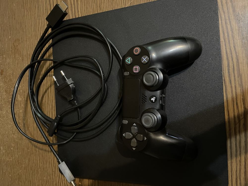 Sony PlayStation 4 slim 1tb