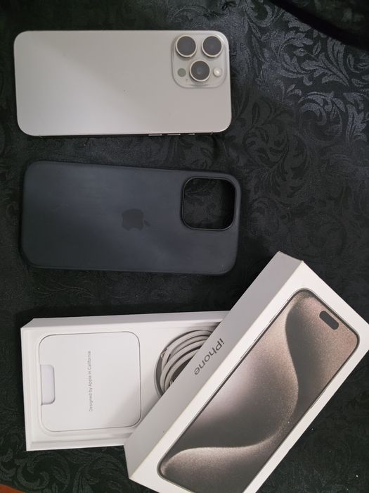 Iphone 15 pro Max vendo ou troco por s25 ultra