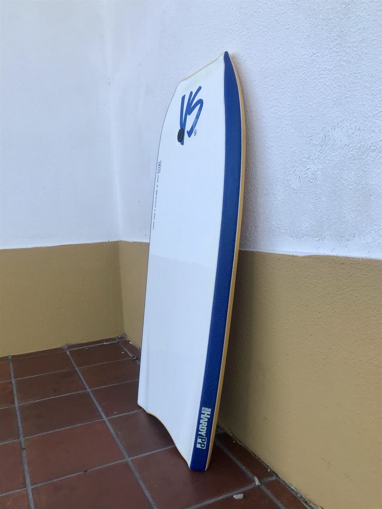 Prancha bodyboard VS Ryan Hardy & capa creatures of leisure