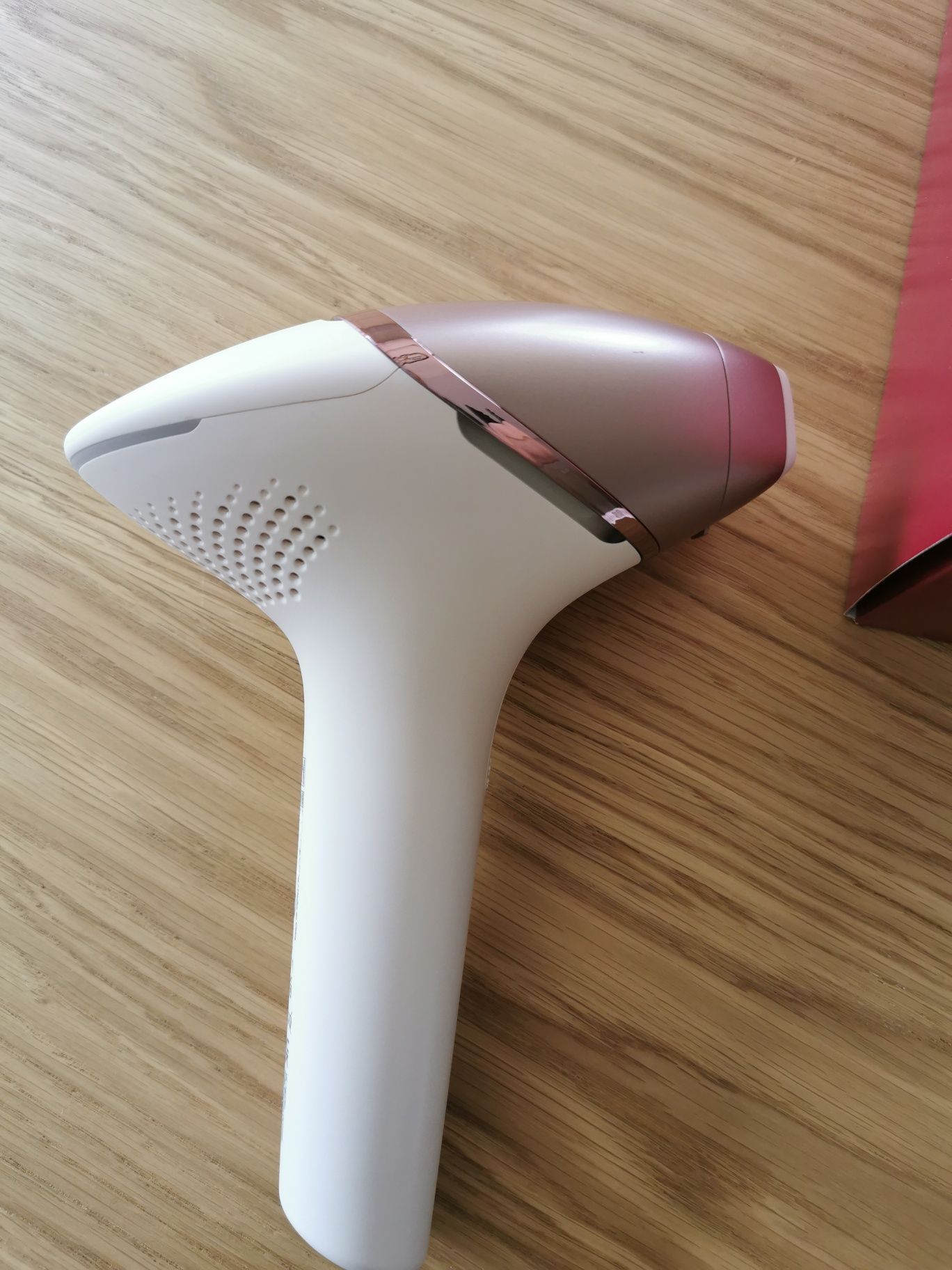 Depilator laserowy PHILIPS Lumea seria 9900 Prestige BRI977 SenseI