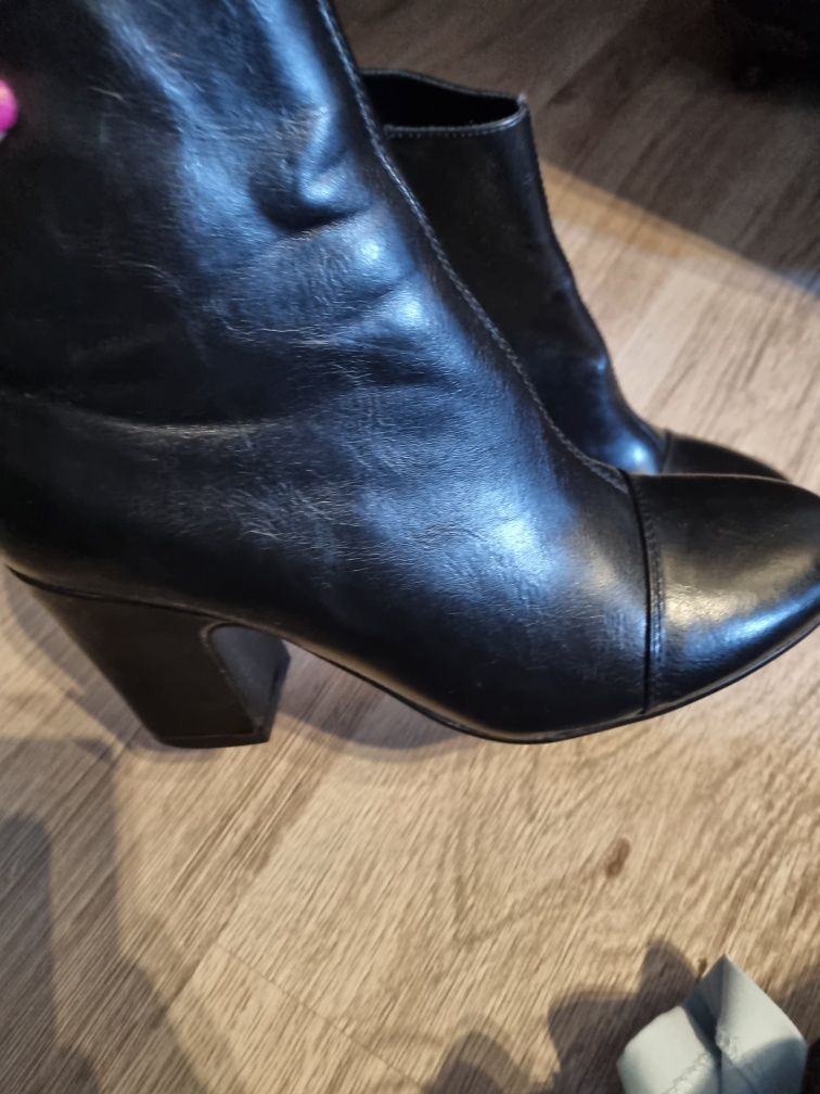 Botki damskie czarne 38