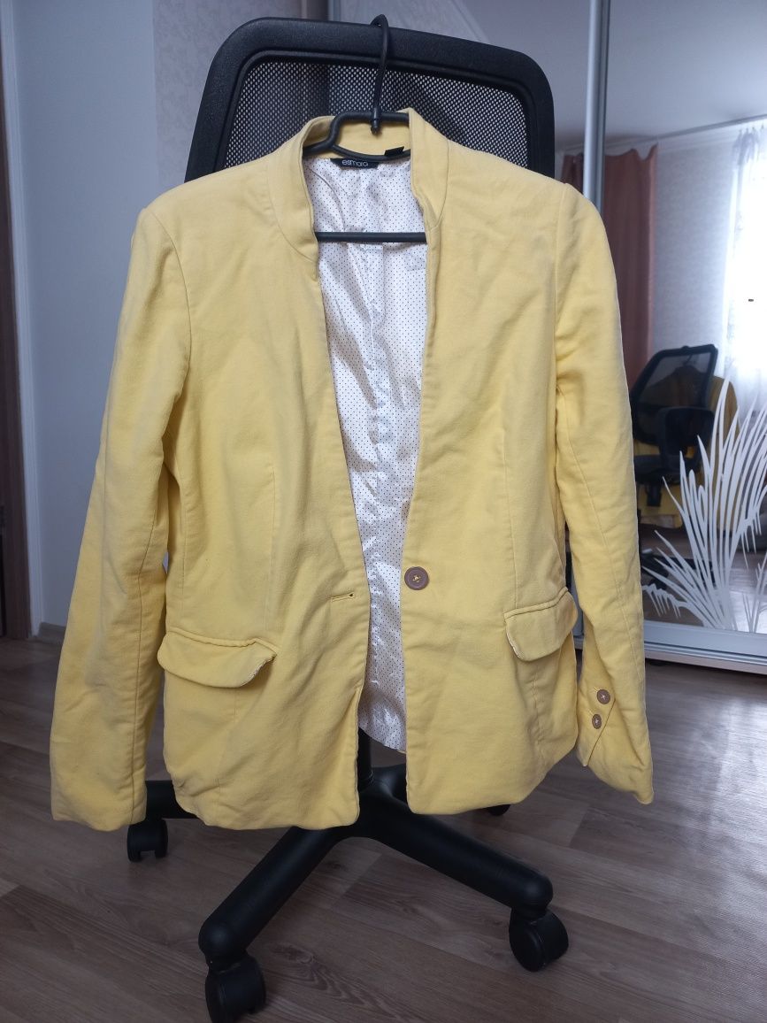 Піджак ніжно-жовтого кольору 44/46 новий