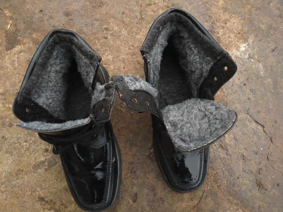 Продаю чоловічі черевики