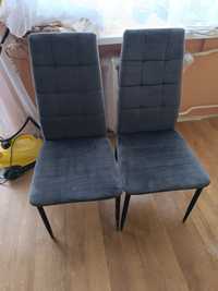 Krzesła do jadalni szare