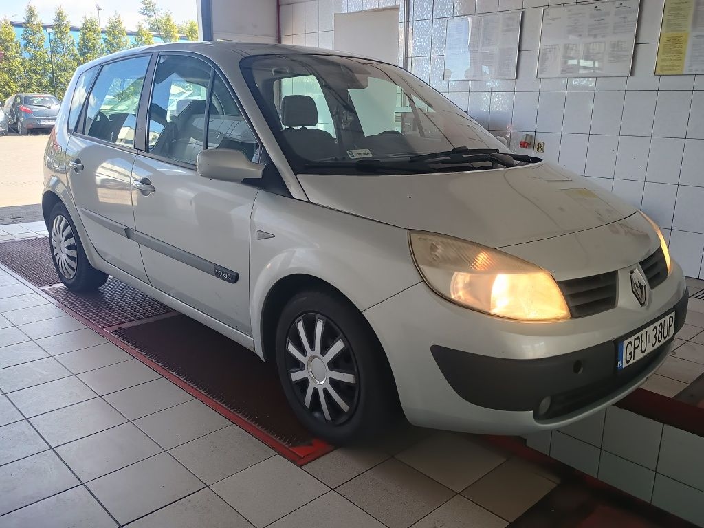 Zadbany Renault Scenic 2 1.9d klima sprawna , zadbany opłaty ważne.