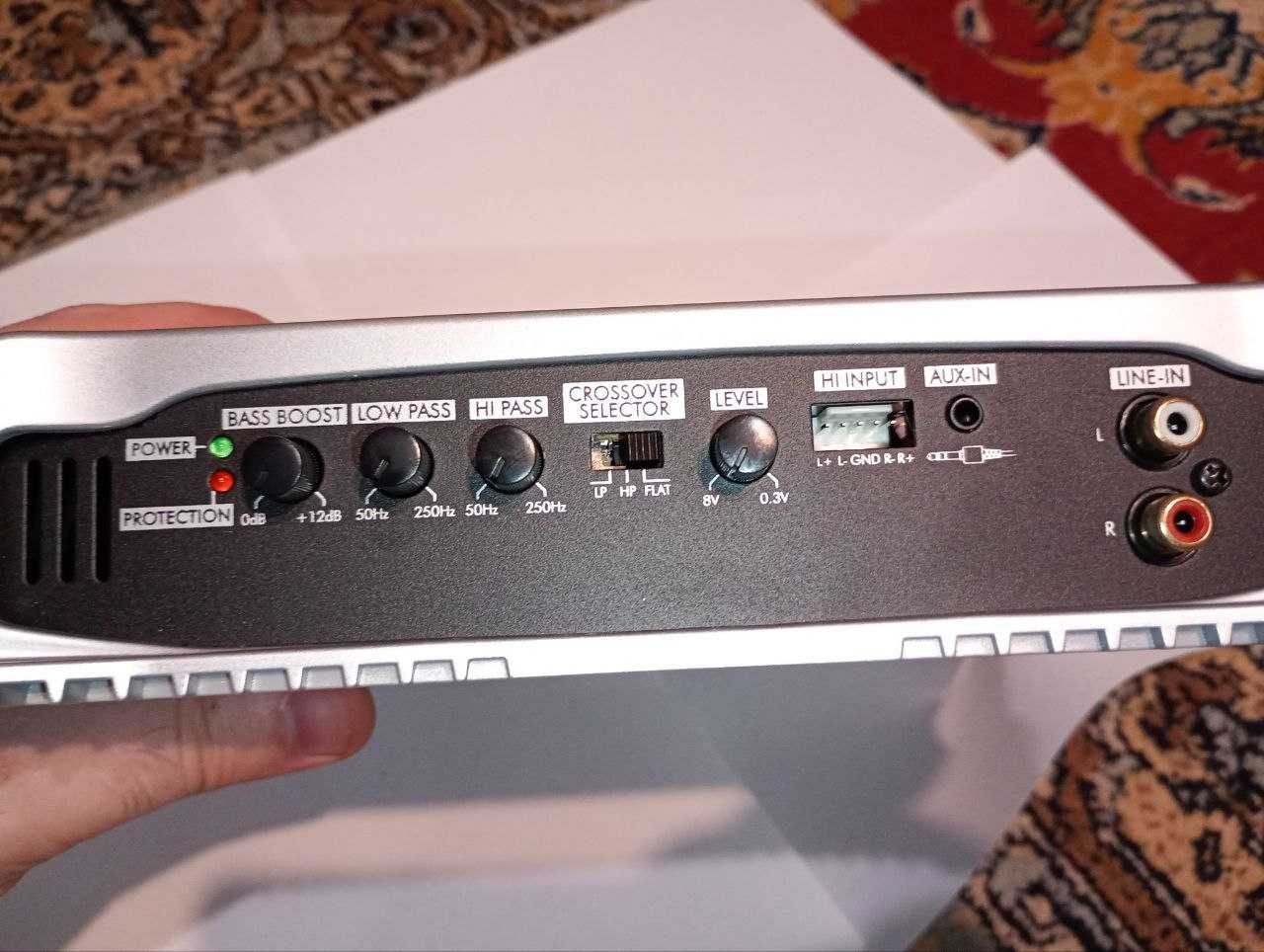 Автопідсилювач Blaupunkt GTA-275