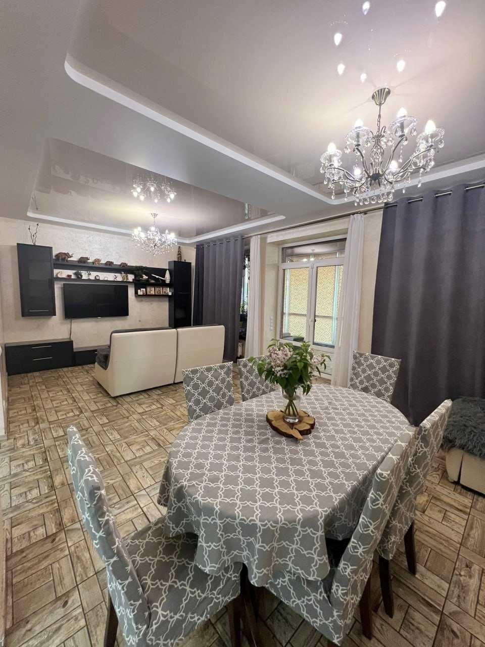 ДОМ (215м.кв).4 спальни.10 соток.Ландшафт.Баня 58000грн