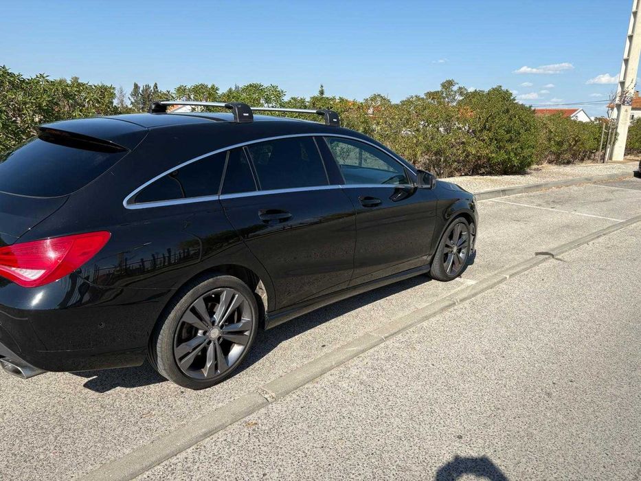 Mercedes-Benz CLA 180 Shooting Brake Urban 2015 – Excelente estado