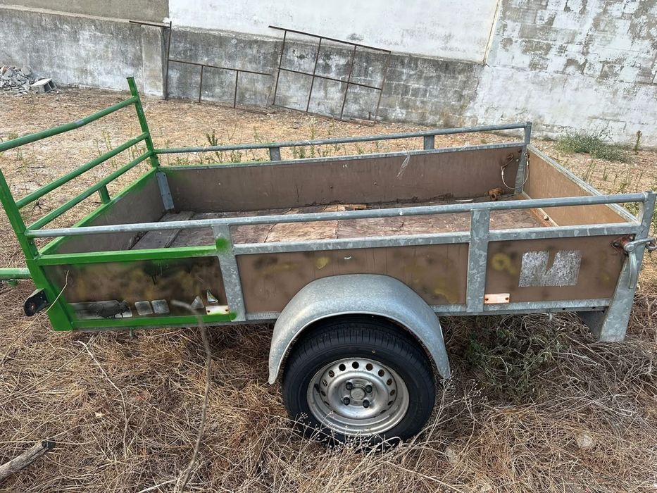 Vendo reboque aberto