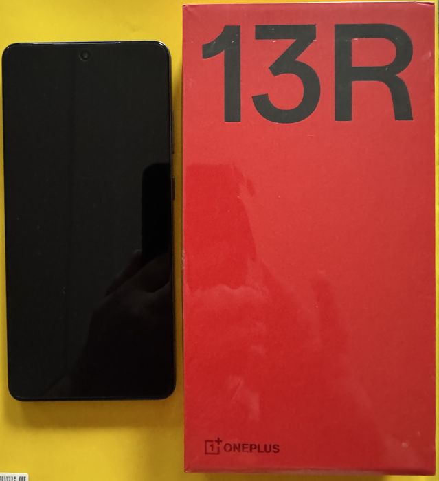 Oneplus 13R (CPH-2645) EU,12/256 Nebula Noir.Гарантия.