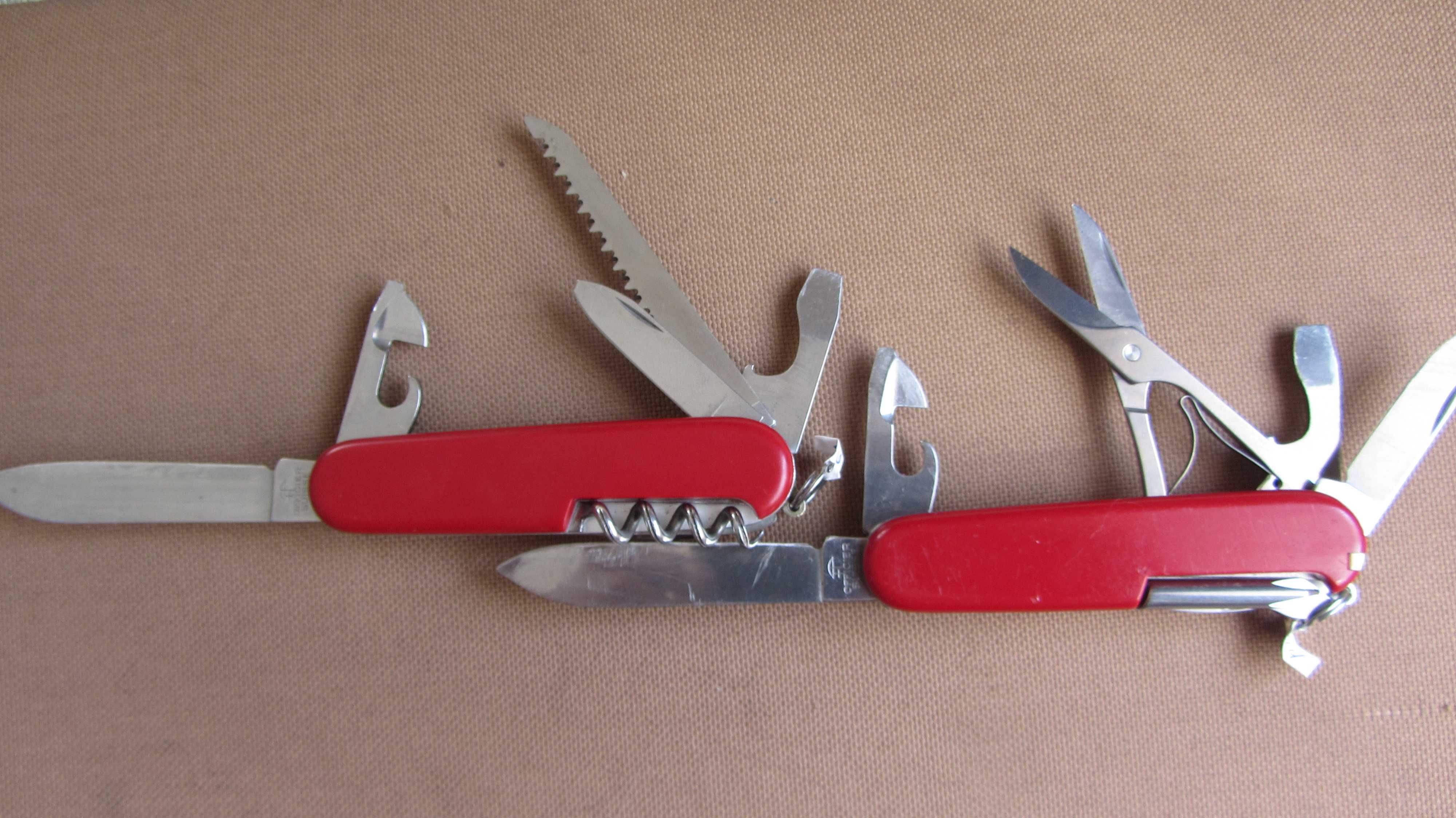 Одним лотом два Victorinox.