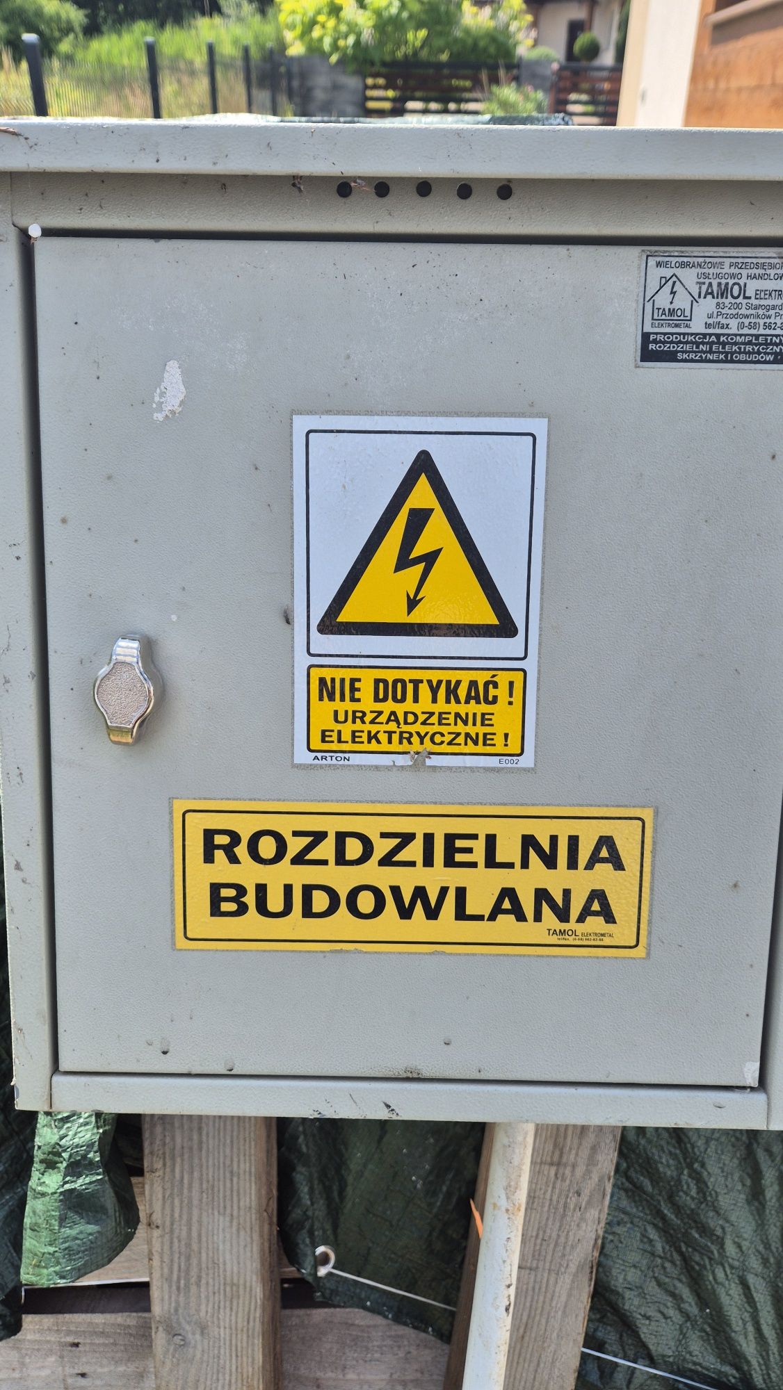 Rozdzielnia budowlana. Skrzynka elektryczna.