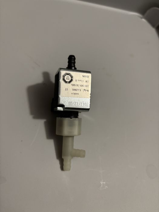Pompka wodna Sankyo KIN39601 – wej./wyj. 6 mm