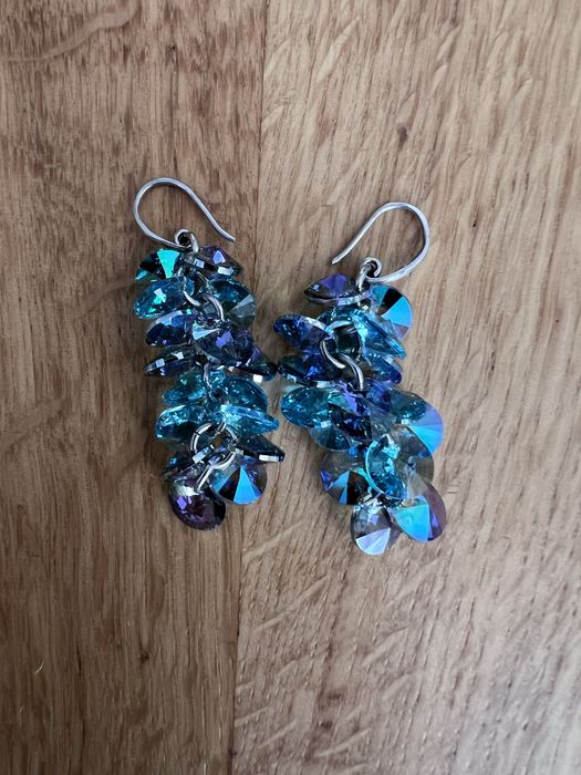 Srebrne kolczyki z niebieskimi kryształkami swarovskiego