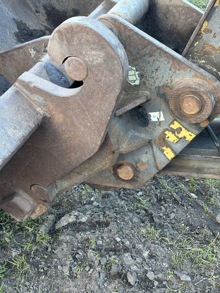 Продам ЄкскаваторEW140