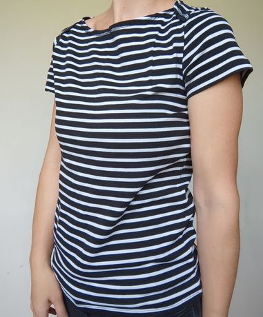 Жіноча футболка в чорно-білу полоску/полосата футболка, розмір 44/ м