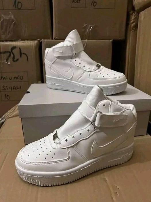 Buty damskie sportowe za kostkę