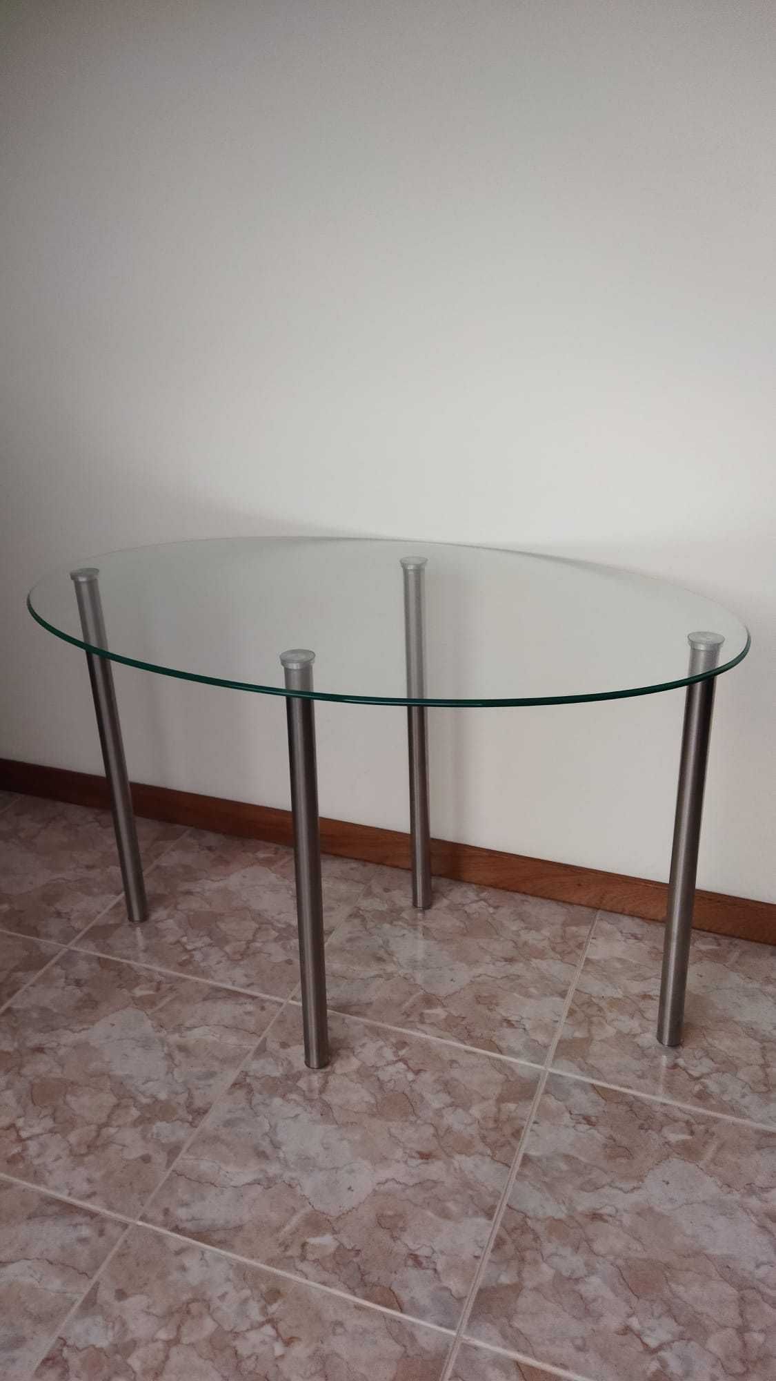 Mesa de vidro Oval