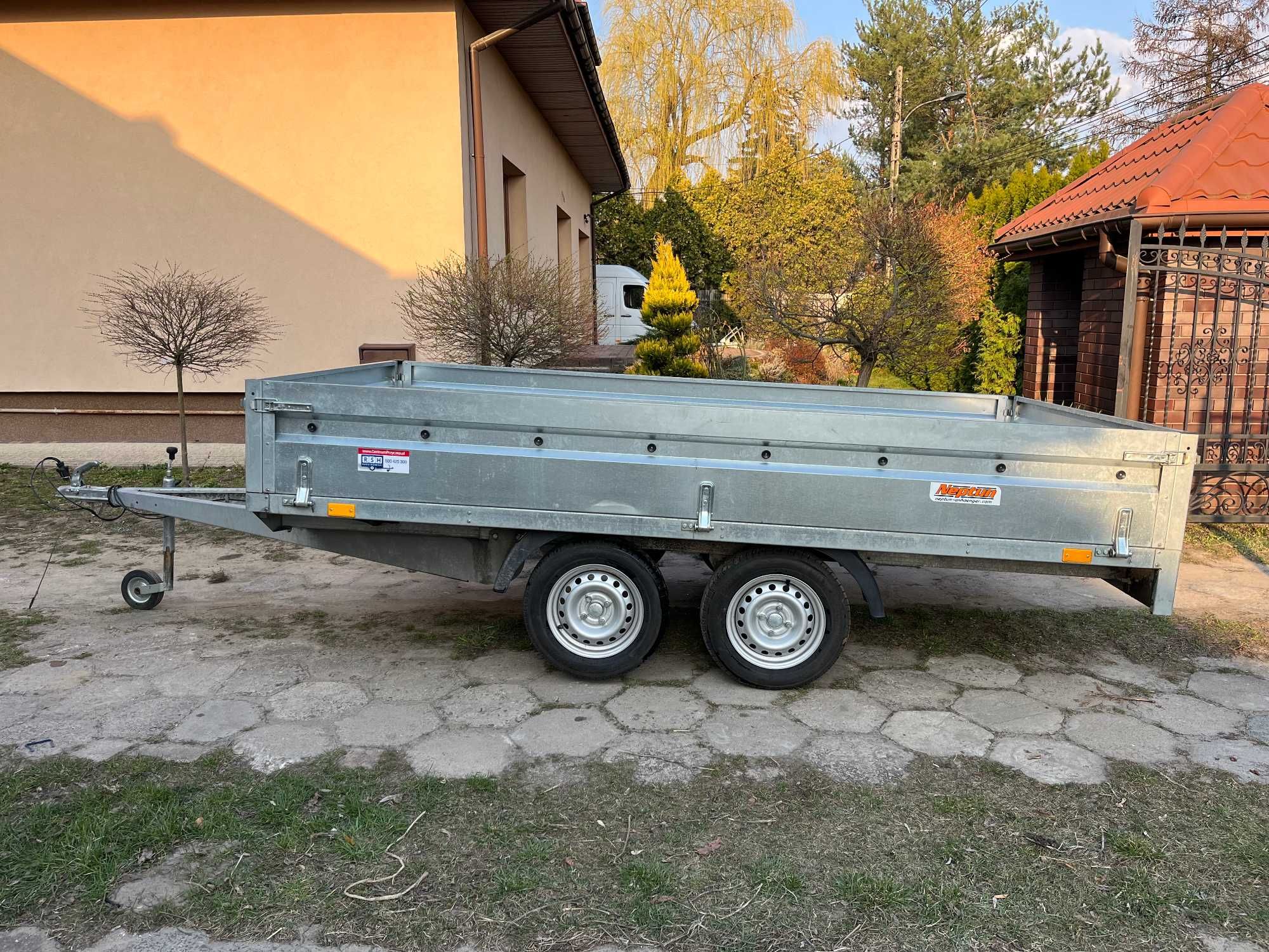 wypożyczalnia przyczepa przyczepka motocykl quad towarowa platforma