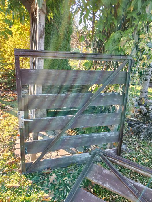 Brama na budowę słupki