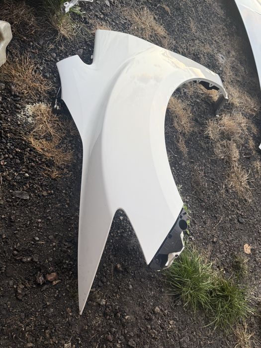 Błotnik lewy Mazda Cx7 idealny