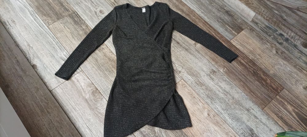 Sukienka sylwestrowa że srebrna nitka