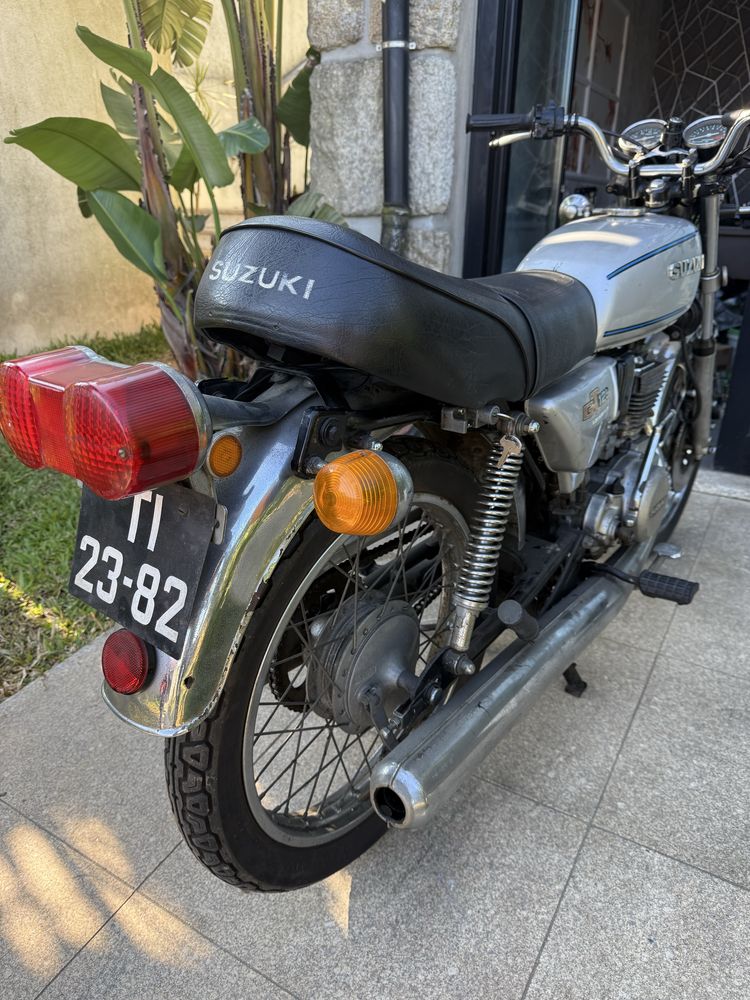 Vendo mota Suzuki gt 125