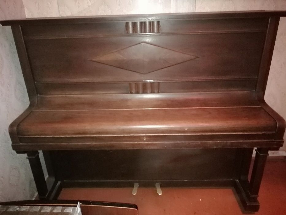 Продам пианино "August Forster"