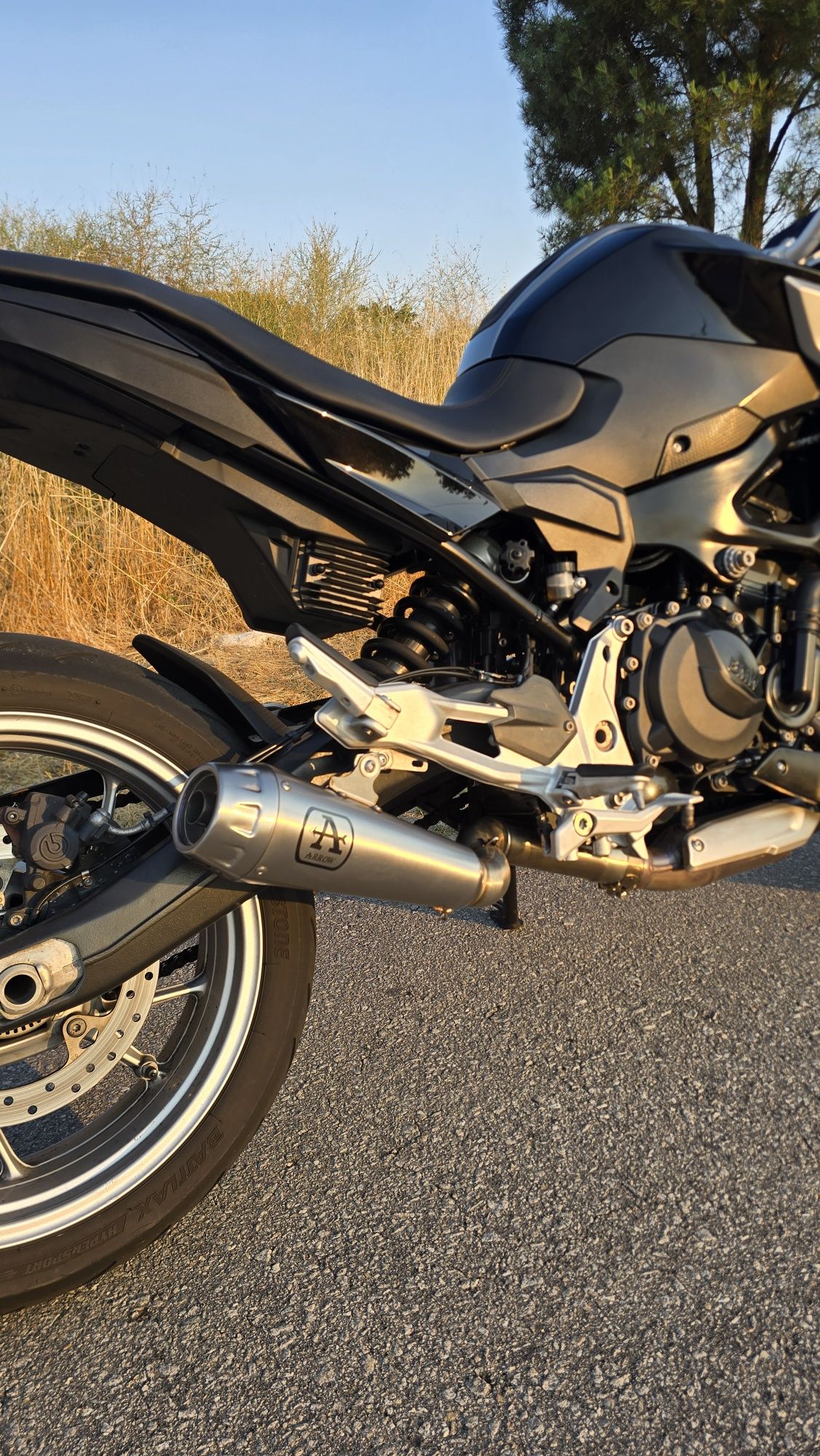 BMW F900R Sport
o
o