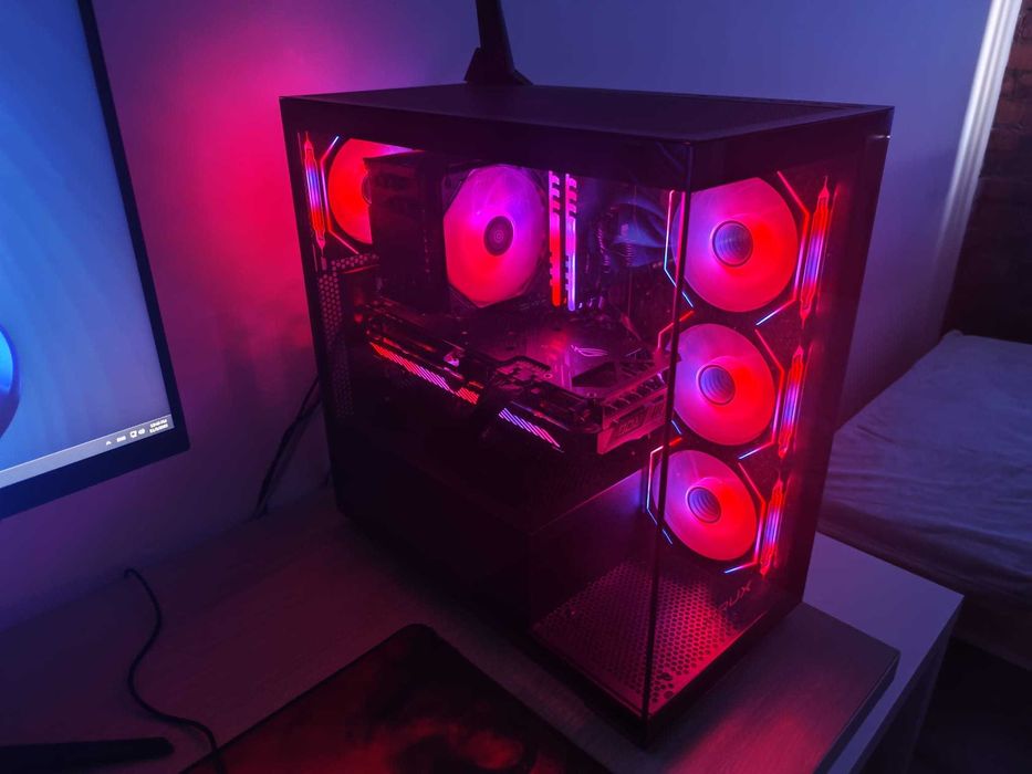 Komputer gamingowy–Ryzen 5 5600X/RX 6750 XT/ 32 GB /27″ QHD 200Hz