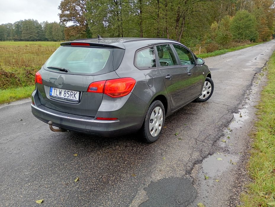 Opel Astra J kombi 1.7diesel 2012rok z Niemiec