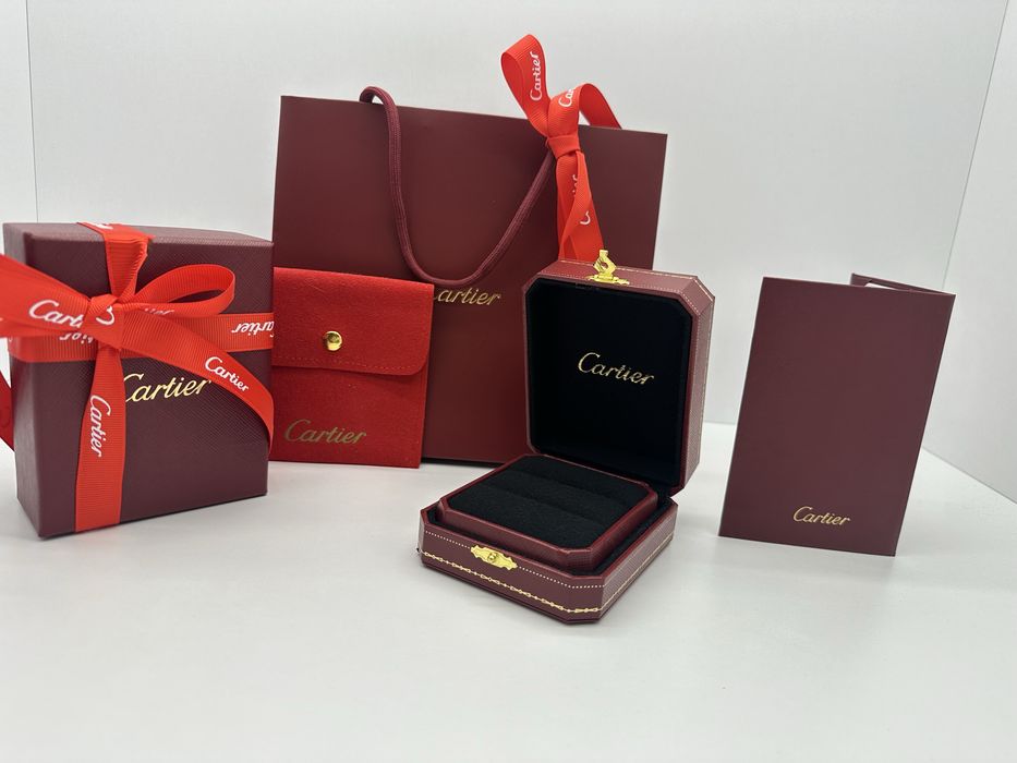 Фірмова коробок під обручки Cartier Картьє.Новий.
