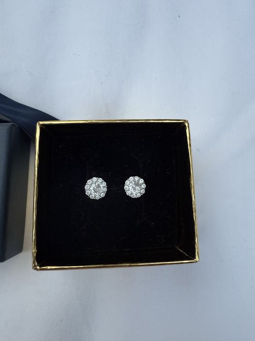 Brincos oro vivo prata